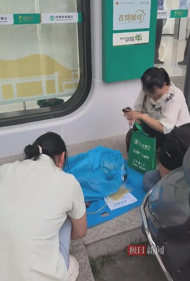 病重老人取钱时去世，家属：银行坚持要求本人到场（组图） - 2