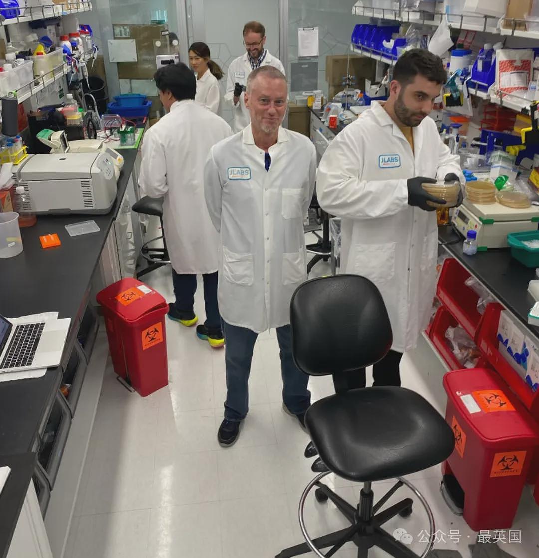 疯狂实验！科学家自愿让毒蛇咬200次，还给自己注射700多剂毒液，血液竟能救命（组图） - 11