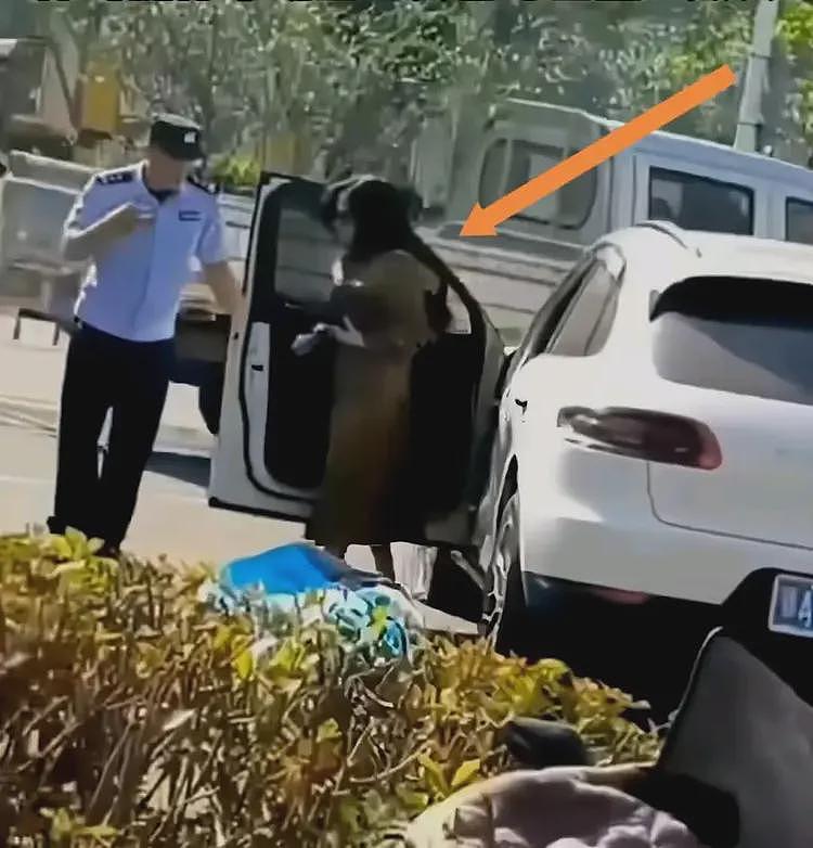 保时捷撞人致1死2伤后续:跨过死者淡定下车,身份成疑,官方通报(组图) - 10