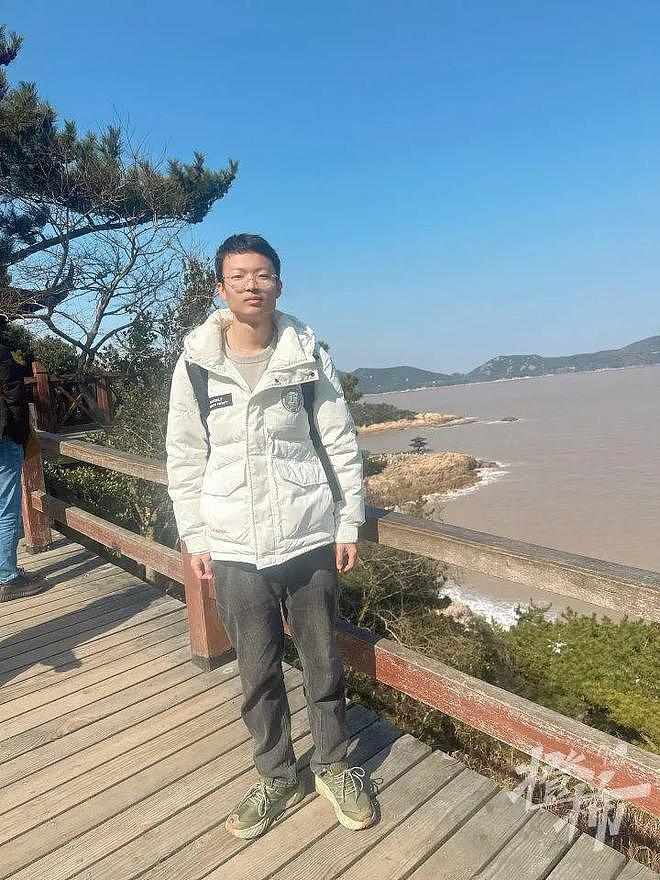 峨眉山失联29岁摄影师确认坠崖身亡，警方判断系自杀！朋友心痛发声（组图） - 3