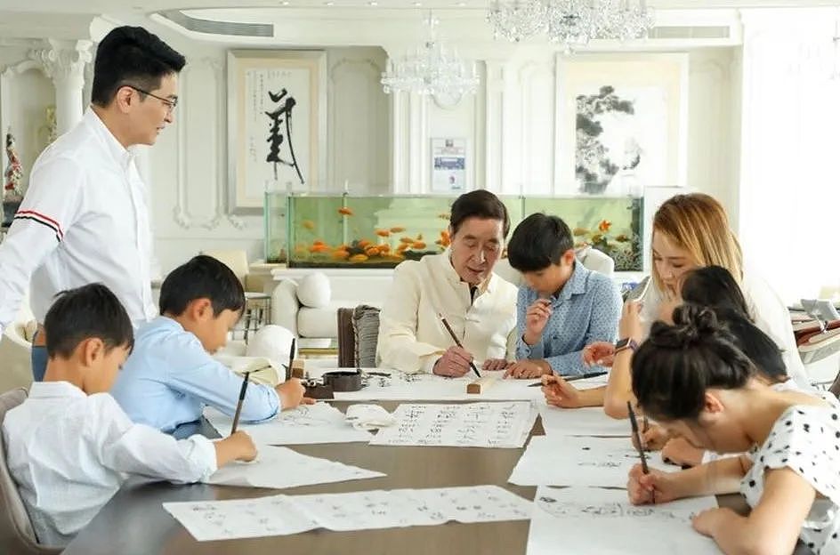 千亿儿媳徐子淇，送别首富公公！豪门19年风光背后有辛酸…（组图） - 33