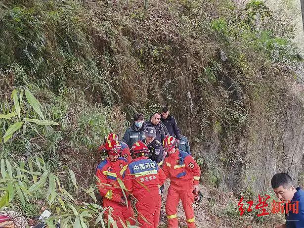 一家四口自驾，车辆被山体落石砸中，36岁父亲当场遇难，当地政府已成立工作专班（视频/组图） - 6