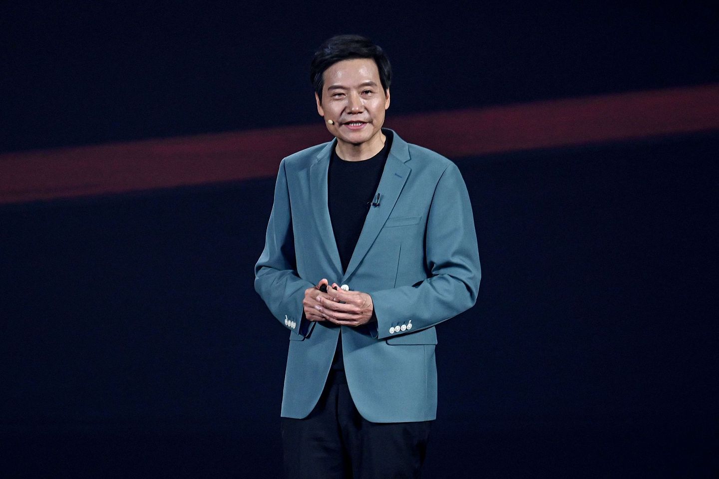 雷军最新内部演讲,回应SU7事故:受到狂风暴雨般的指责,一下子都懵了(组图) - 1