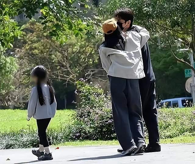 甜度爆表!赵丽颖关晓彤狂撒糖,高圆圆赵又廷老夫老妻甜出新境界(组图) - 18