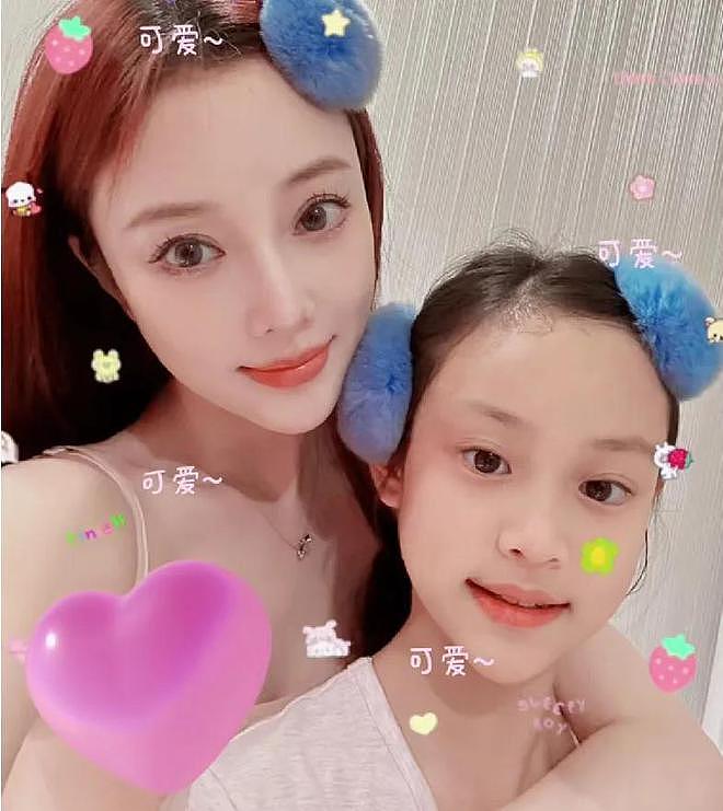 李小璐女儿心态又出问题,频繁晒童年片段,父母离婚对她影响大(组图) - 4