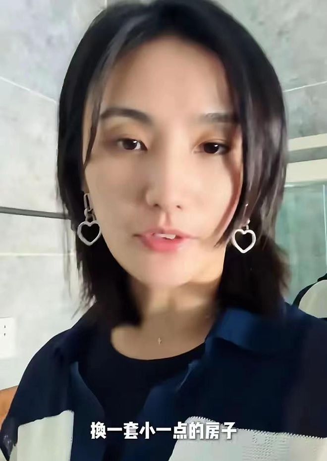李亚鹏过得真惨，带着3岁女儿搬进老破小，原来李嫣一直靠王菲养（组图） - 2