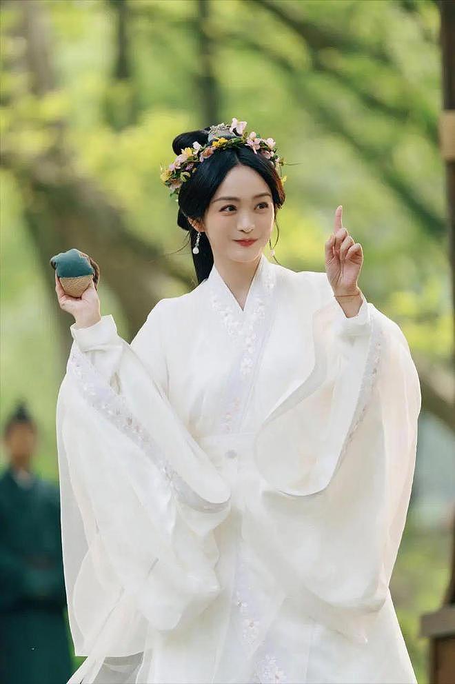 曾坦言口水过敏拒拍吻戏,《折腰》她吻戏引热议,38岁像20岁年轻(组图) - 13
