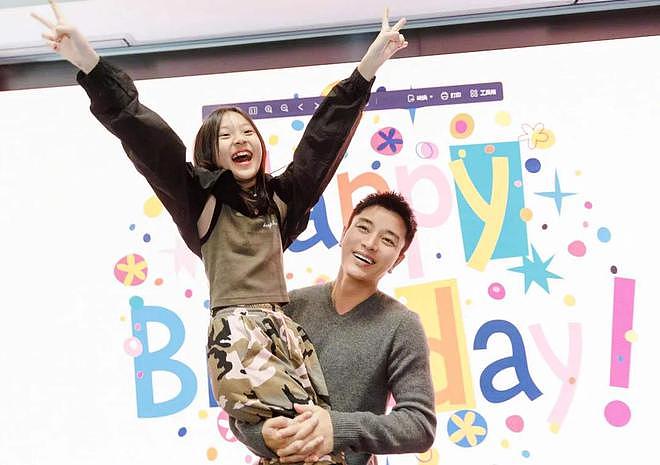 李小璐女儿心态又出问题,频繁晒童年片段,父母离婚对她影响大(组图) - 14