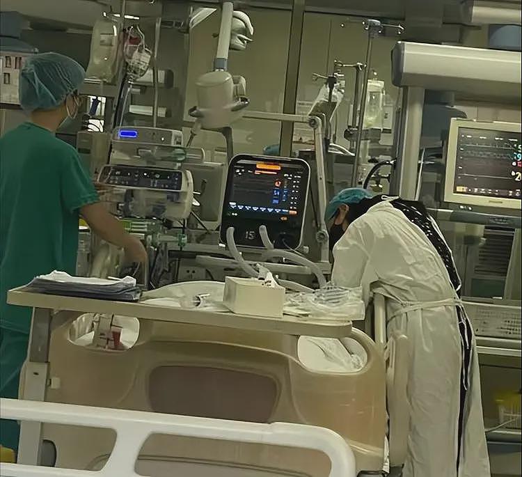 保时捷撞人致1死2伤后续:跨过死者淡定下车,身份成疑,官方通报(组图) - 6