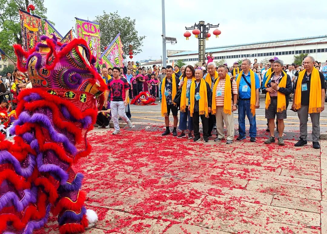 “根本不像中国人！” 新西兰第6代华人回乡祭祖，跨越156年的相聚（组图） - 1