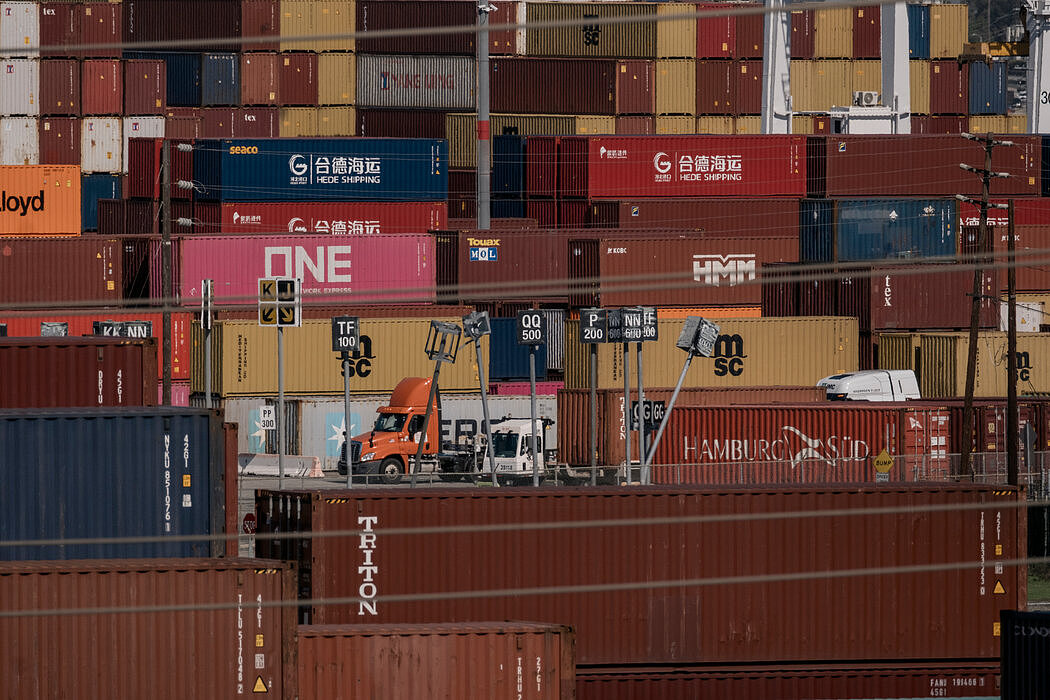 砍掉产品、考虑裁员:美国小企业主如何应对对华关税(组图) - 1