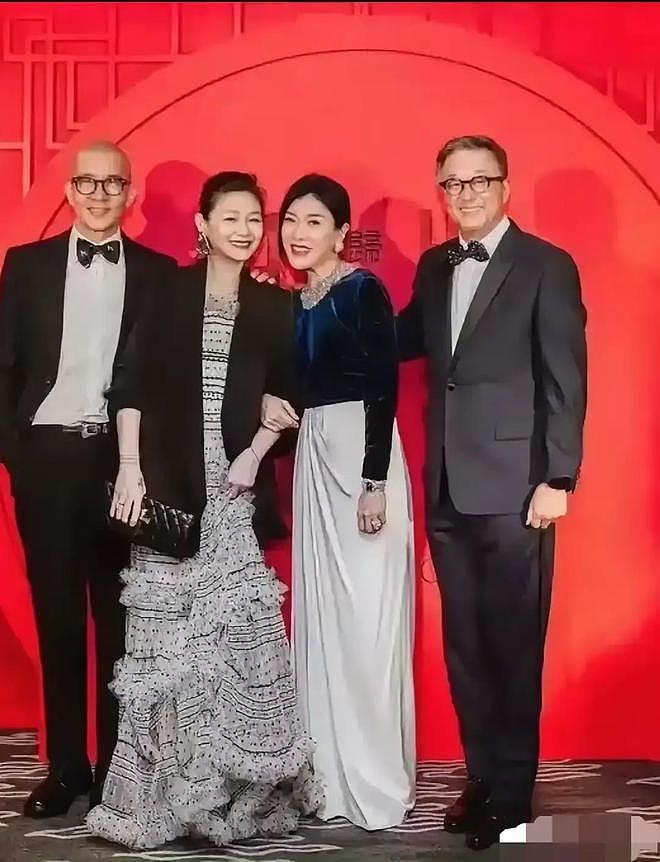 大S好强又拧巴,像极普通家庭里的妈妈,她人生踩坑做错了三件事(组图) - 12