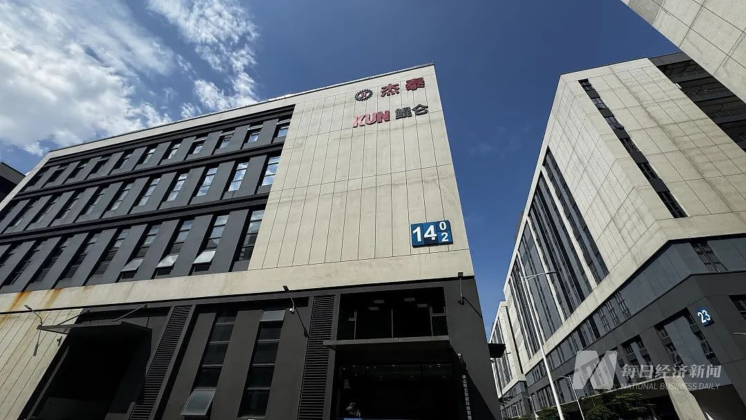 从惶恐、焦虑到“鸡血打满”！广东老板讲述关税战下的40天：“这一次，规则就不全由美国人定了”（组图） - 1
