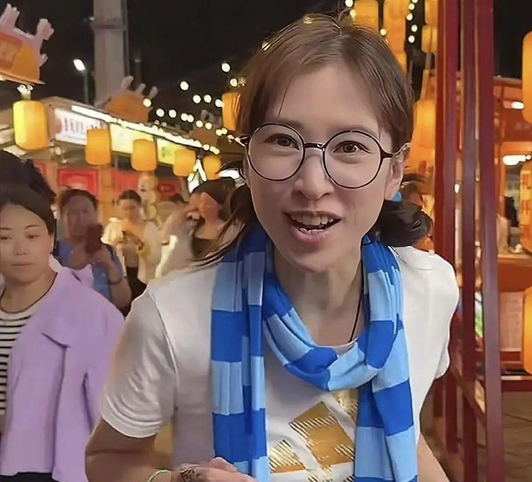 TVB前艺人陈思齐摆摊爆红涨十万粉丝，竟遭朋友背叛，账号归属引起纠纷（组图） - 4