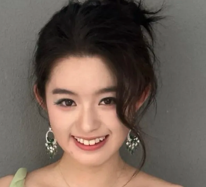 黄杨钿甜事件，有网友扒出了她家里的10个好东西（组图） - 2