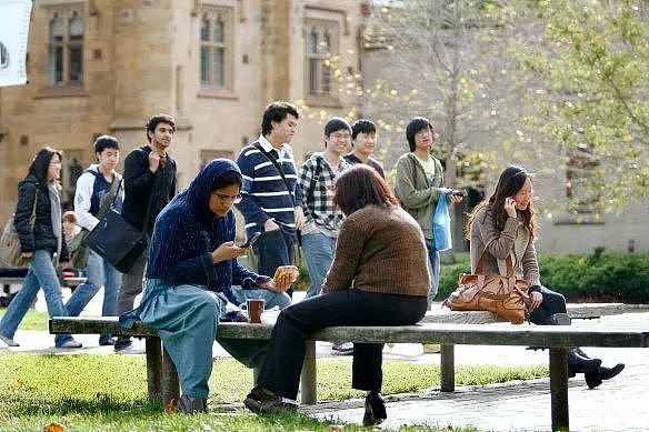 一年挣了$31亿的墨尔本大学却亏钱，要$800万卖校长豪宅！（组图） - 4