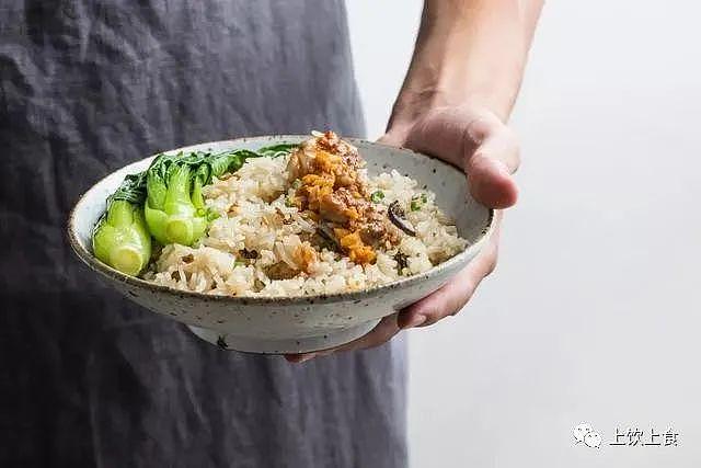 吃了自制鸡肉和隔夜菜！正筹备婚礼的28岁准新郎，食物中毒不幸去世（组图） - 1