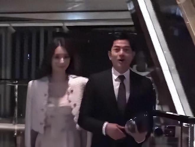 59岁郭富城方媛参加友人婚礼，老夫老妻牵手好恩爱，8年依旧甜蜜（组图） - 1