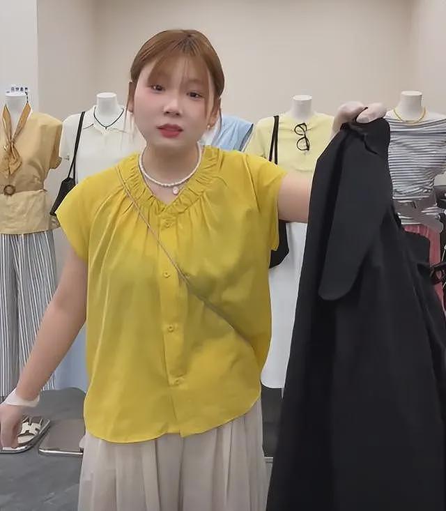 女子不穿内裤留分泌物后续:店主发声,更多细节被曝,事情不简单(视频/组图) - 9