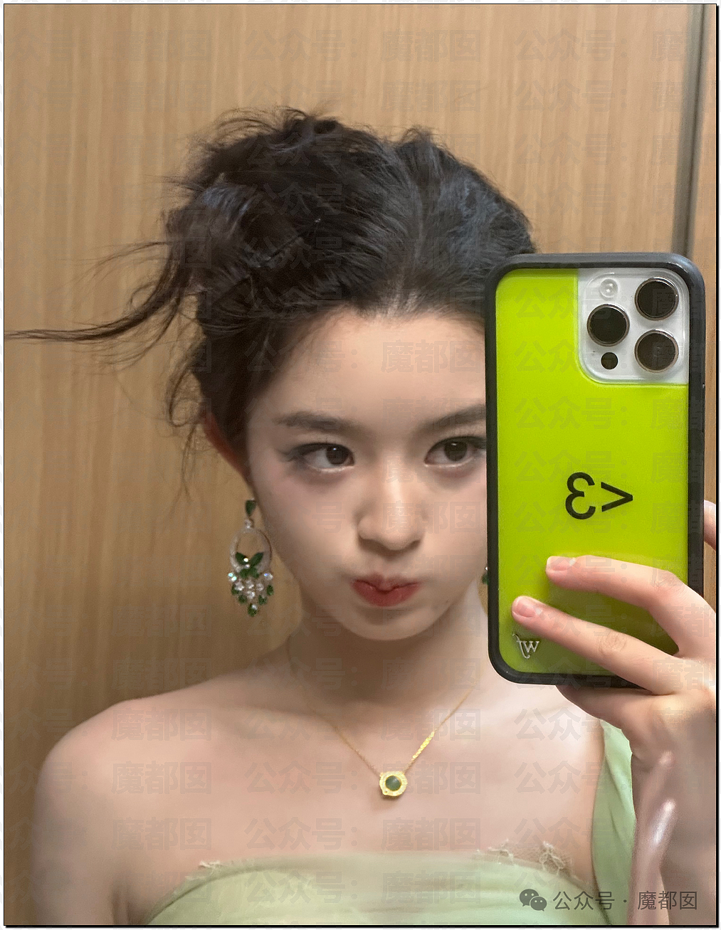 巨瓜！绝美小花黄杨钿甜佩戴价值百万耳环，公务员父亲被质疑涉贪，多方回应（视频/组图） - 8