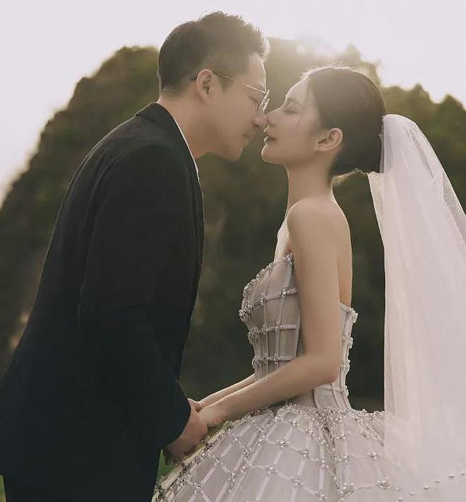 汪小菲婚宴现场曝光,和马筱梅相携敬酒!张兰送祝福句句内涵S家(视频/组图) - 10
