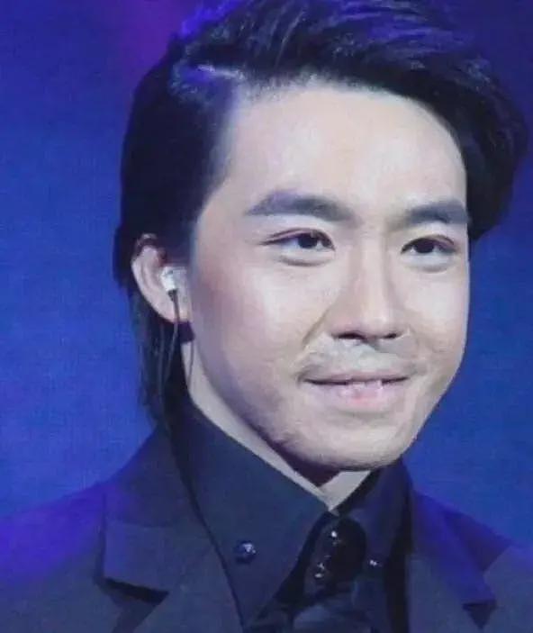恋爱脑还是喝大了？俞灏明凌晨4点官宣结婚，文案疑似内涵杨幂（组图） - 6