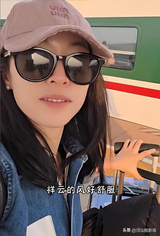 江一燕回大理只抢到站票，占别人位置被撵走，直接坐地上太接地气（组图） - 2