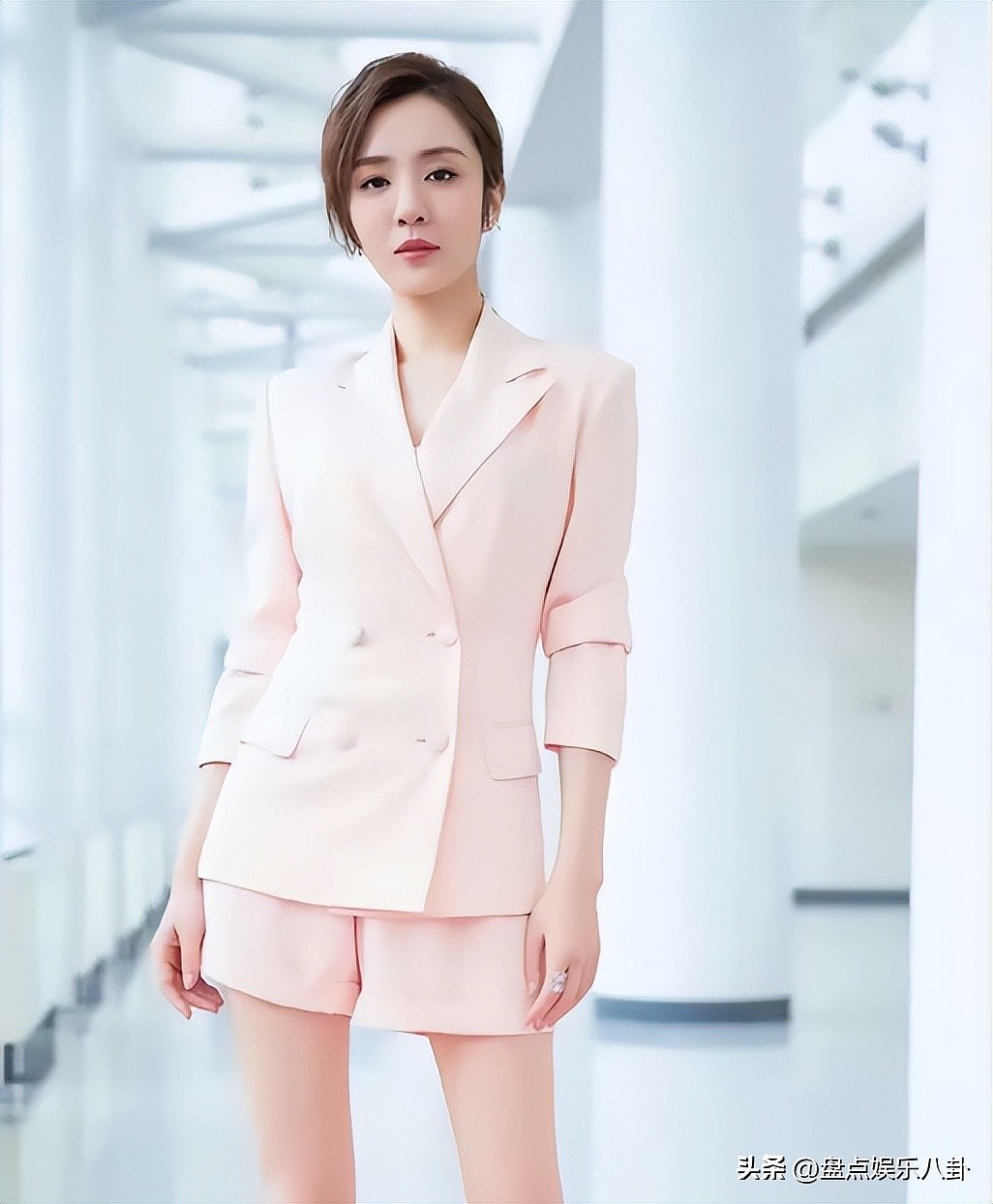 热搜第一!俞灏明、王晓晨官宣结婚,男方15年前曾在拍戏时遇火灾容貌受损(组图) - 8