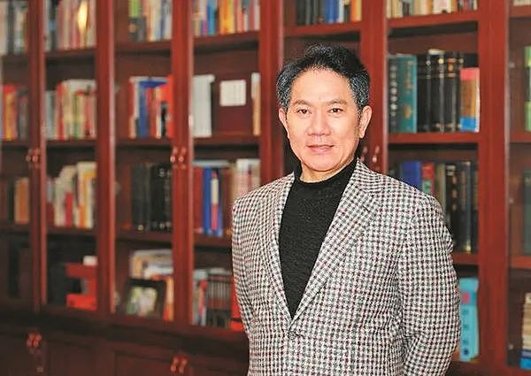 百亿霸总大秀肌肉：75岁，正是闯的年纪（组图） - 5