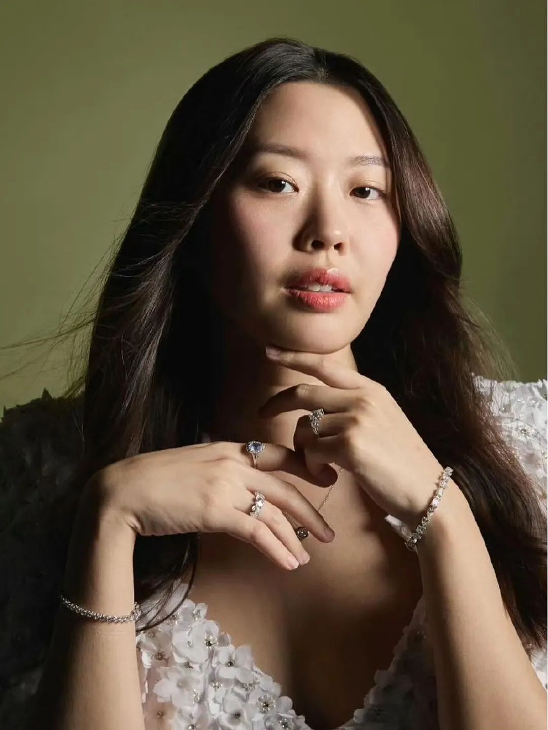 富家千金早已出嫁!摆脱联姻下嫁普男,无人继承差点富不过三代?婚礼超低调只请15人?(组图) - 7