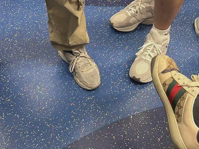 内地街头秒辨香港人！港人：无法反驳（组图） - 5