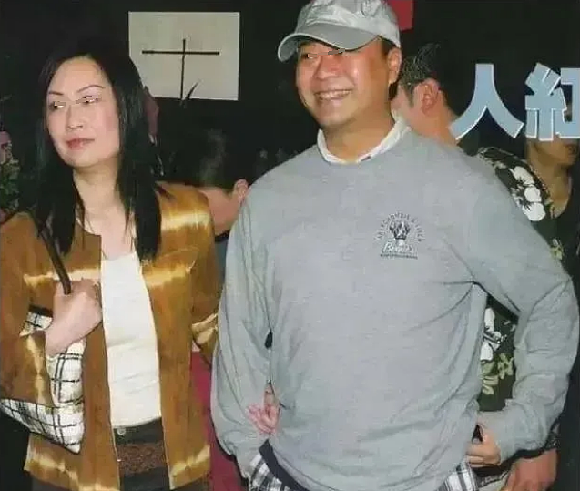 童年男神现身！二婚“嫁”赌王孙女膝下无子，他是怎么从TVB一哥到“软饭男”？（组图） - 19