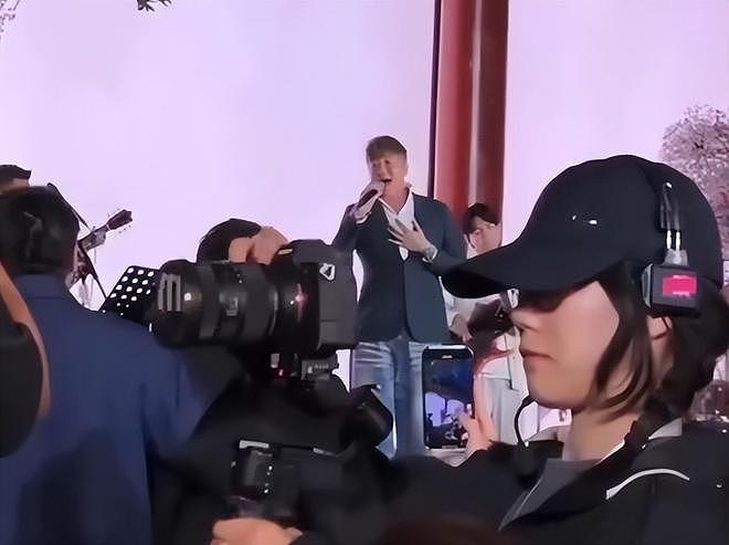 汪小菲婚礼晚宴派对，关喆唱情歌推向高潮，马筱梅妈妈感动到哭泣（组图） - 6
