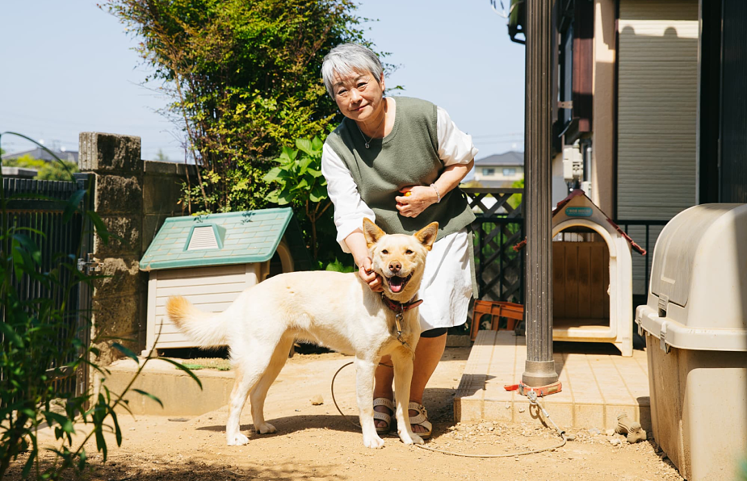 日本妈妈连生9个孩子，她每天洗35kg衣服，丈夫拼命赚钱养家，27年后两人分居了（组图） - 19