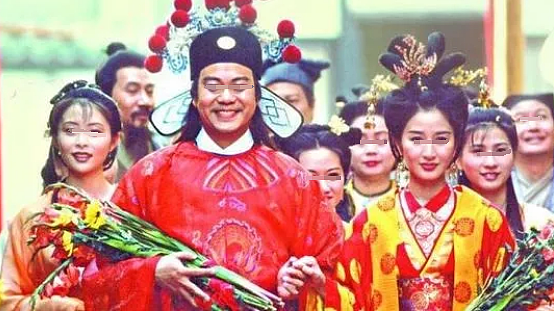 童年男神现身！二婚“嫁”赌王孙女膝下无子，他是怎么从TVB一哥到“软饭男”？（组图） - 10