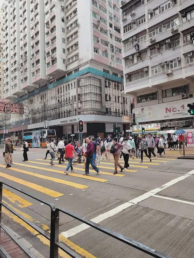 内地街头秒辨香港人！港人：无法反驳（组图） - 2