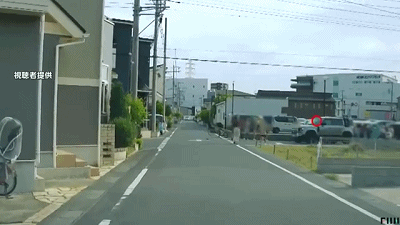两名中国男子驾车撞伤4名日本小学生后逃逸,遭全网声讨后,其中一人自首(视频/组图) - 3