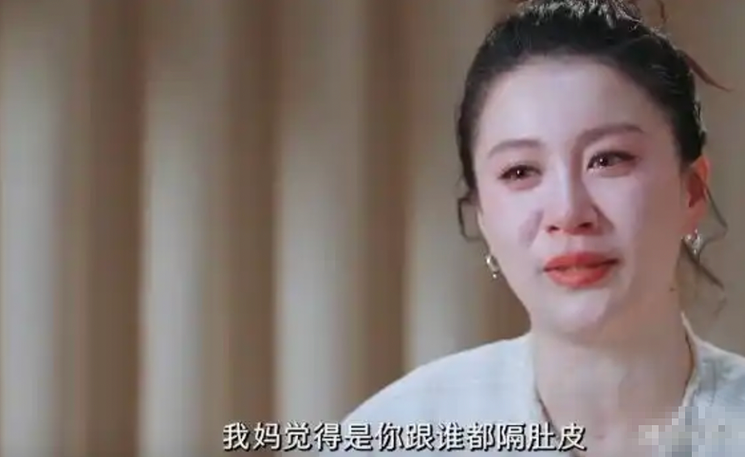女明星“窒息式”母女关系冲上热搜：为什么养出懂事的女儿是一种悲哀？（组图） - 4