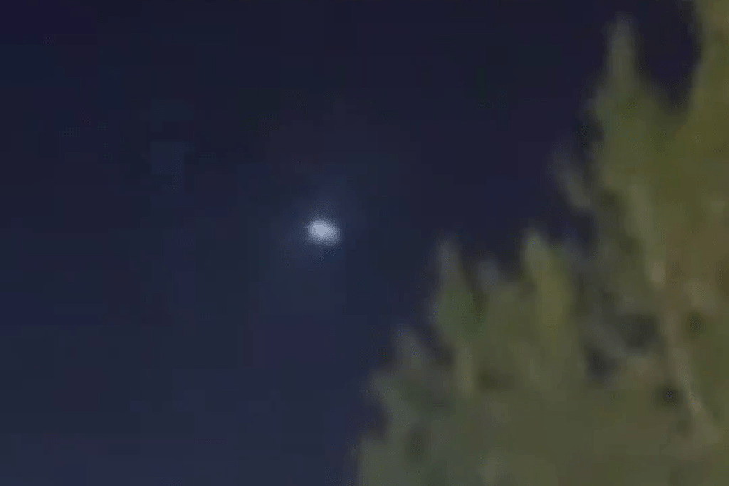 新疆UFO：多地上空“闪过”，三地相隔数百公里均有目击者发现不明飞行物（视频/组图） - 4