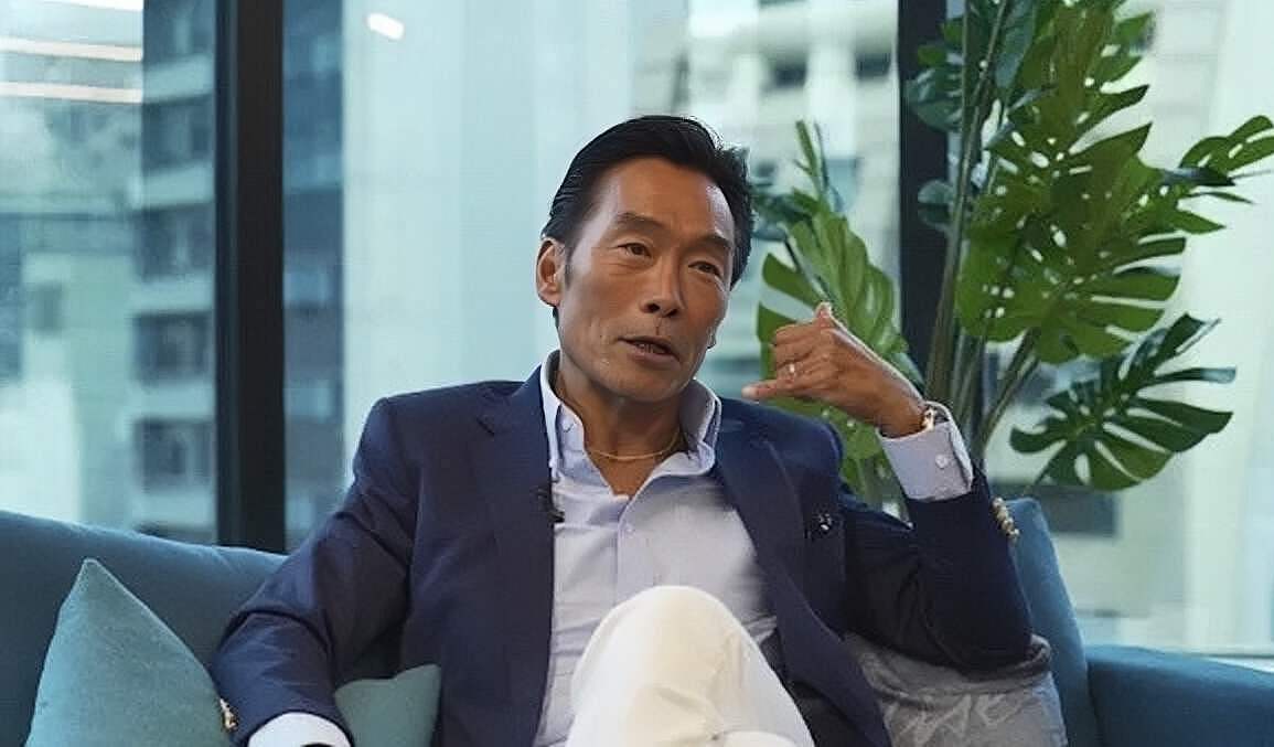 香港知名男星内地演出人气高,遭女粉丝索吻,离婚后人财两空(组图) - 9