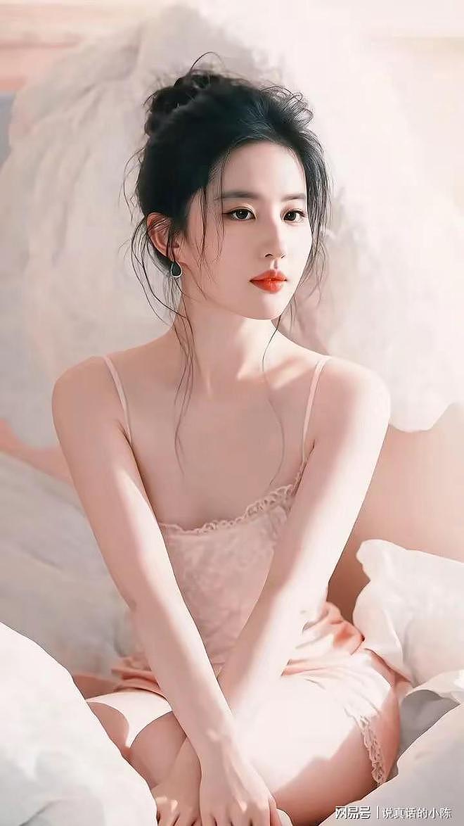 刘亦菲粉色睡衣照又纯又欲，网友：纯欲天花板（组图） - 1