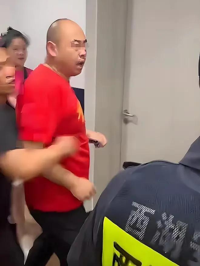 干起来了!CBA总决赛爆严重冲突,官方通报(视频/组图) - 9