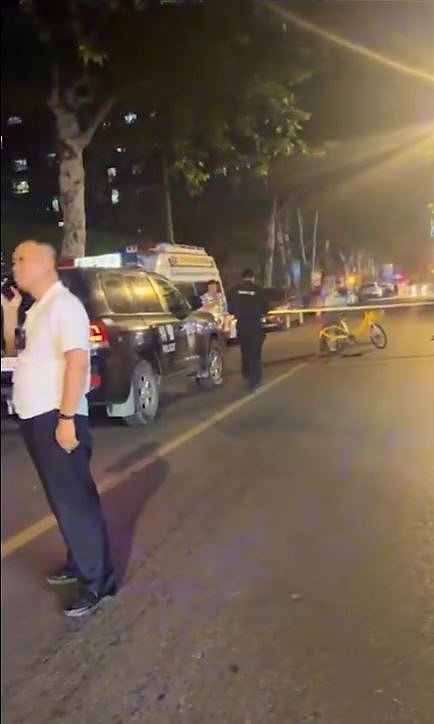 网传武汉夜市发生枪击案！至少2人中枪，1人遭爆头，警方：1死2伤，嫌疑人已被抓获（视频/组图） - 3