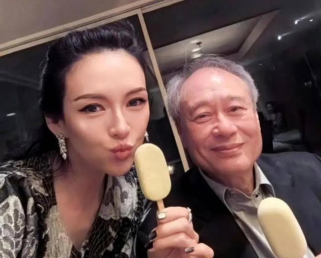 【时尚】“先穿得像路人，再美得像超模！”章子怡现身美国，穿素布麻衣（组图） - 1