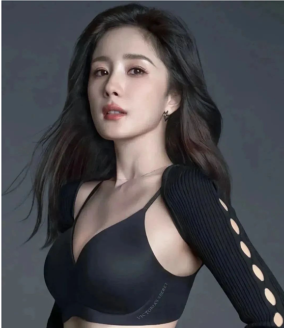 【美女】杨幂未P低胸照曝光，3.6亿网友围观上瘾：人间尤物真绝了（组图） - 3