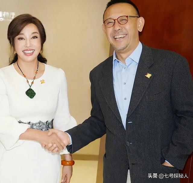 情史泛滥、偷税漏税，这一次74岁的刘晓庆该怎样应对？（组图） - 23