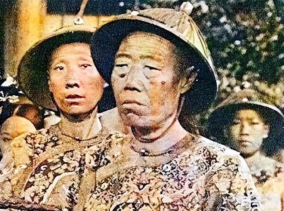 李莲英是不是真太监？为何慈禧太后如此宠他？他身边的宫女知晓答案（组图） - 5