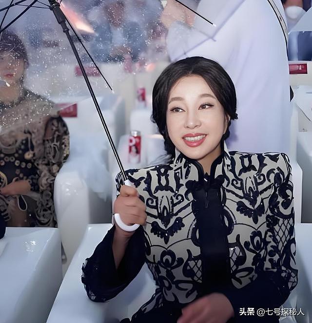 情史泛滥、偷税漏税，这一次74岁的刘晓庆该怎样应对？（组图） - 16