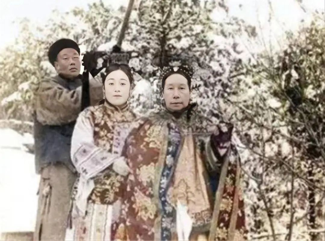 李莲英是不是真太监？为何慈禧太后如此宠他？他身边的宫女知晓答案（组图） - 3