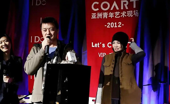 李亚鹏惨出新高度:旧床破屋,女儿哭到崩溃(组图) - 9
